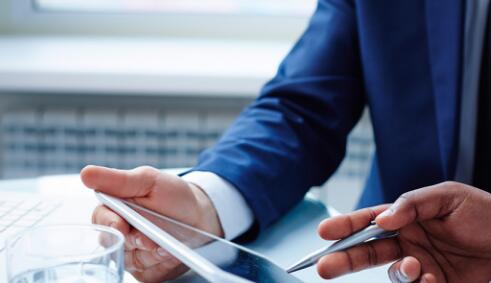 如何设计高端的网站？