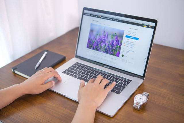 如何巧用多边形元素提高网站设计感？