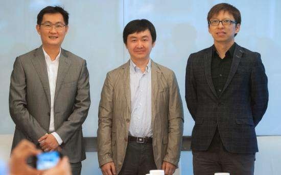 王小川笑拥母亲：别激动 搜狗IPO只是对过去十四年的总结